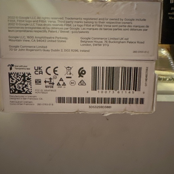 Fitbit Versa 4 - Picture 2 of 2